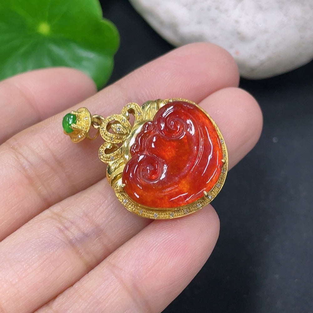 Jadeite Inlaid Ruyi Pendant 18k with Diamond Accent Total Weight Approximately 4.04g