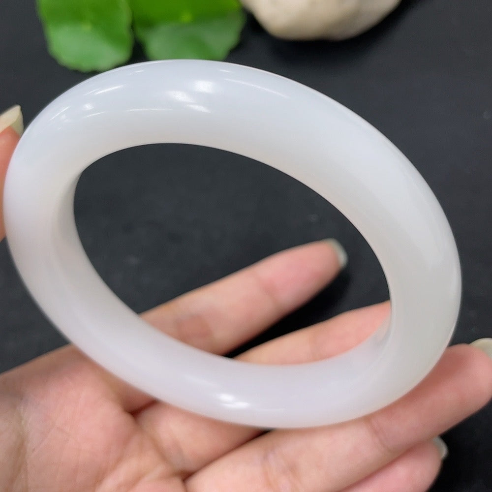 Hetian Jade Round Bangle