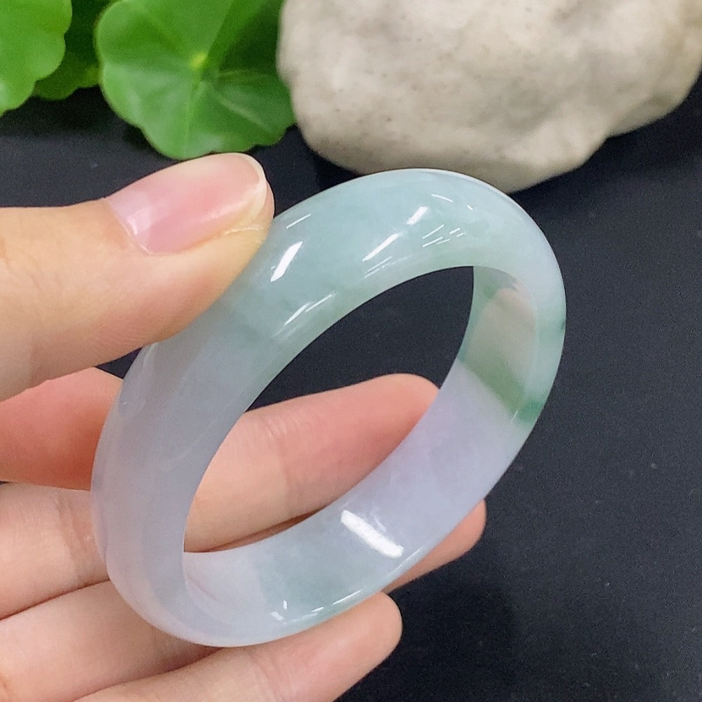 Jadeite Concubine bracelet with size 55/48.3, weighing approximately 42.13g, featuring smooth jadeite stones, crafted by HKHQ.