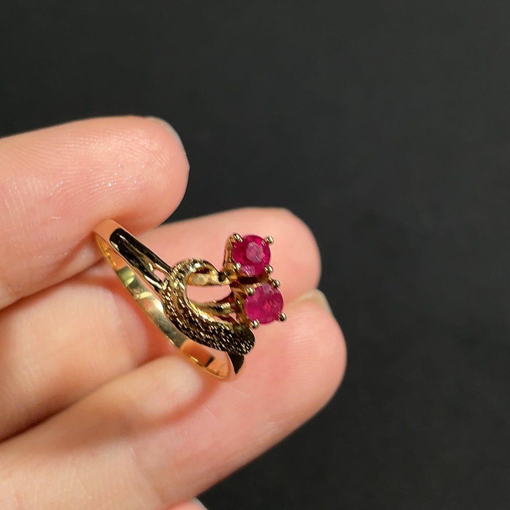 18k gold Ruby ring with a 2.8mm gemstone, weighing approximately 1.9g, size 12.5, by HKHQ, featuring vibrant red gemstones.