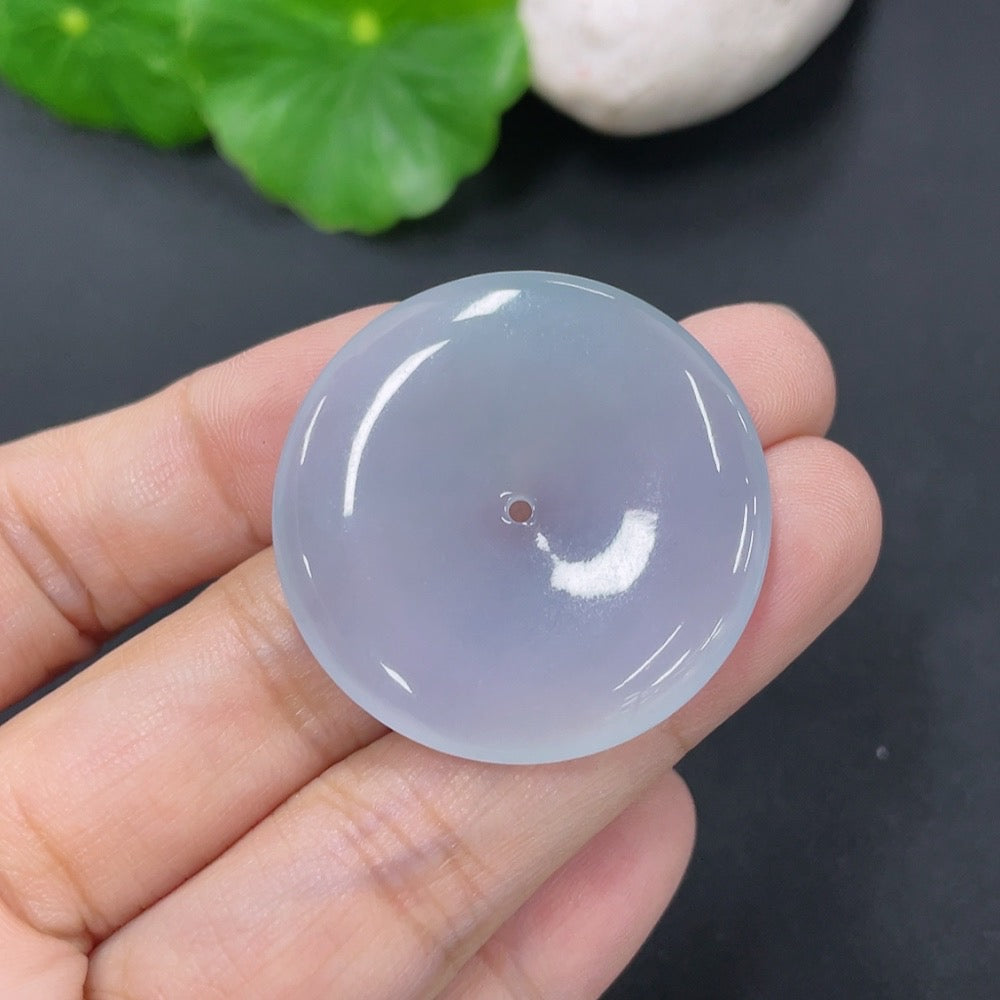 Jadeite Pendant Peace Knot, Total Weight Approx. 9.49g