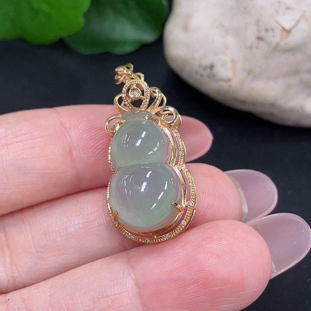 Jadeite Gourd Pendant 18K Gold Total Weight Approx. 3.1g (with Diamond Accents)