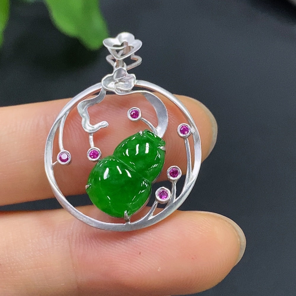 Jadeite Gourd Pendant 18K Gold Total Weight About 2.58g