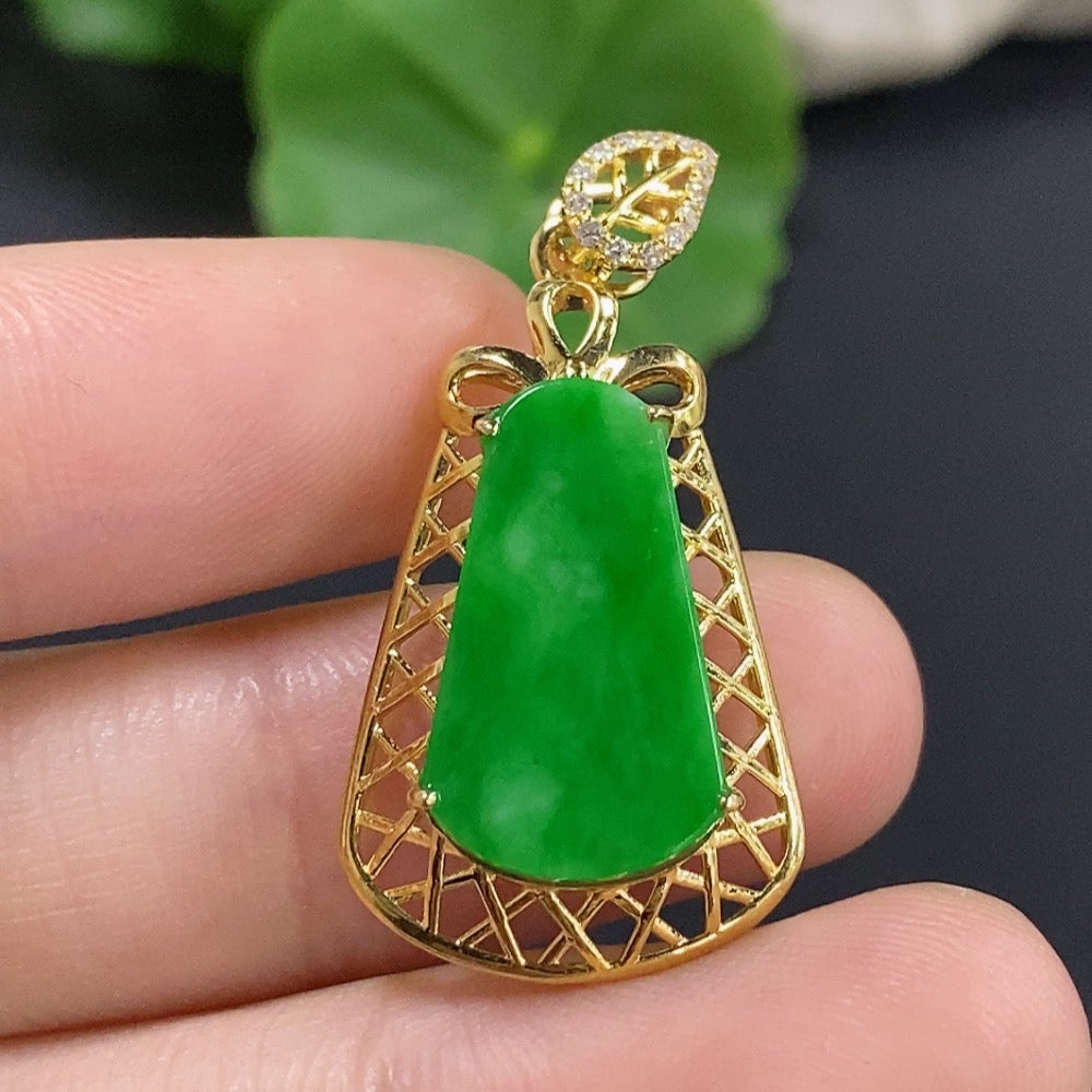 Jadeite Plain Pendant with 18k Diamond Accents
