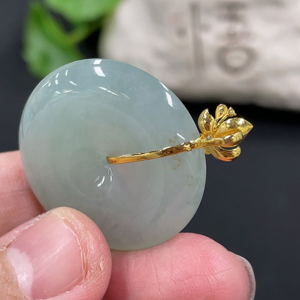 Jadeite Safety Pendant Ornament Total weight about 10g Non-gold and non-diamond clasp Quantity (1 large, 1 medium)