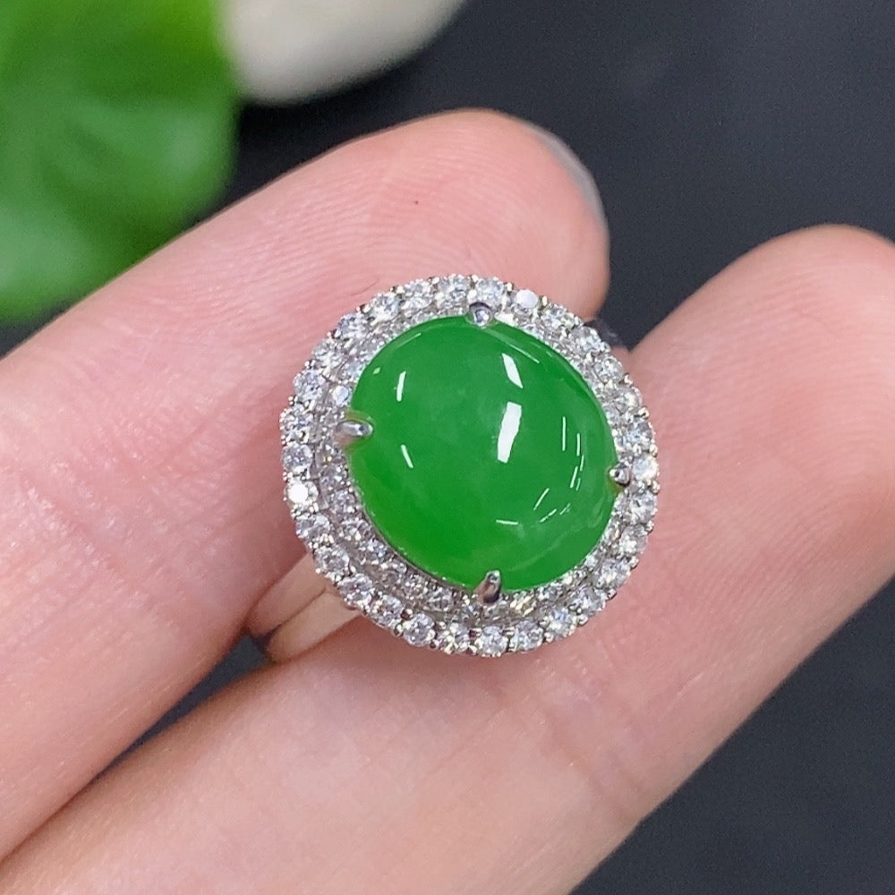 Jadeite Cabochon Ring 18k Gold Total Weight Approx. 3.6g Size 11 with Diamond Accents