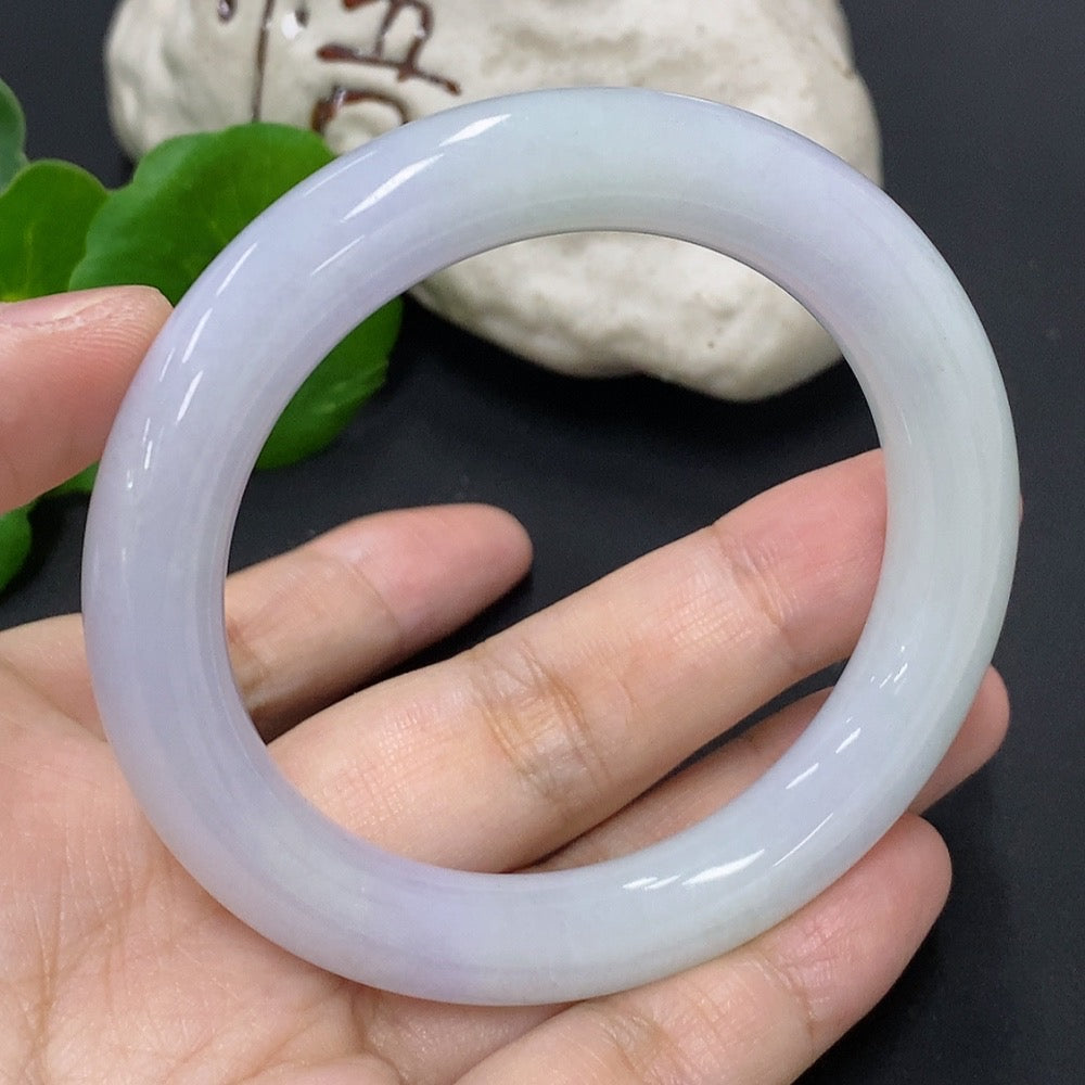 Jadeite Round Bangle