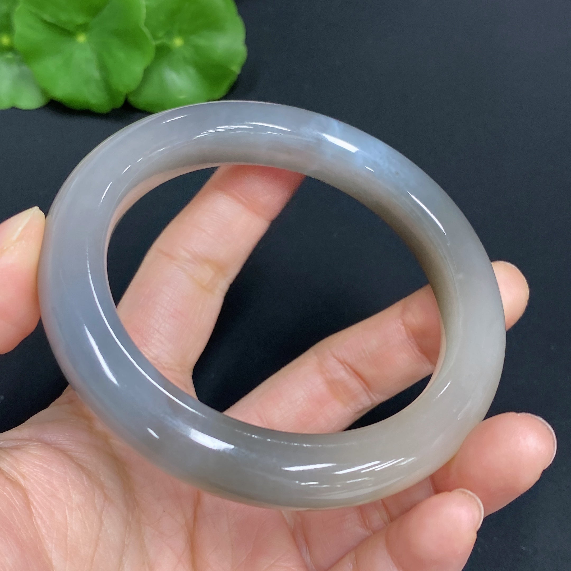 Hetian Jade Round Bangle Size 56.7 Total Weight Approx. 58.3g