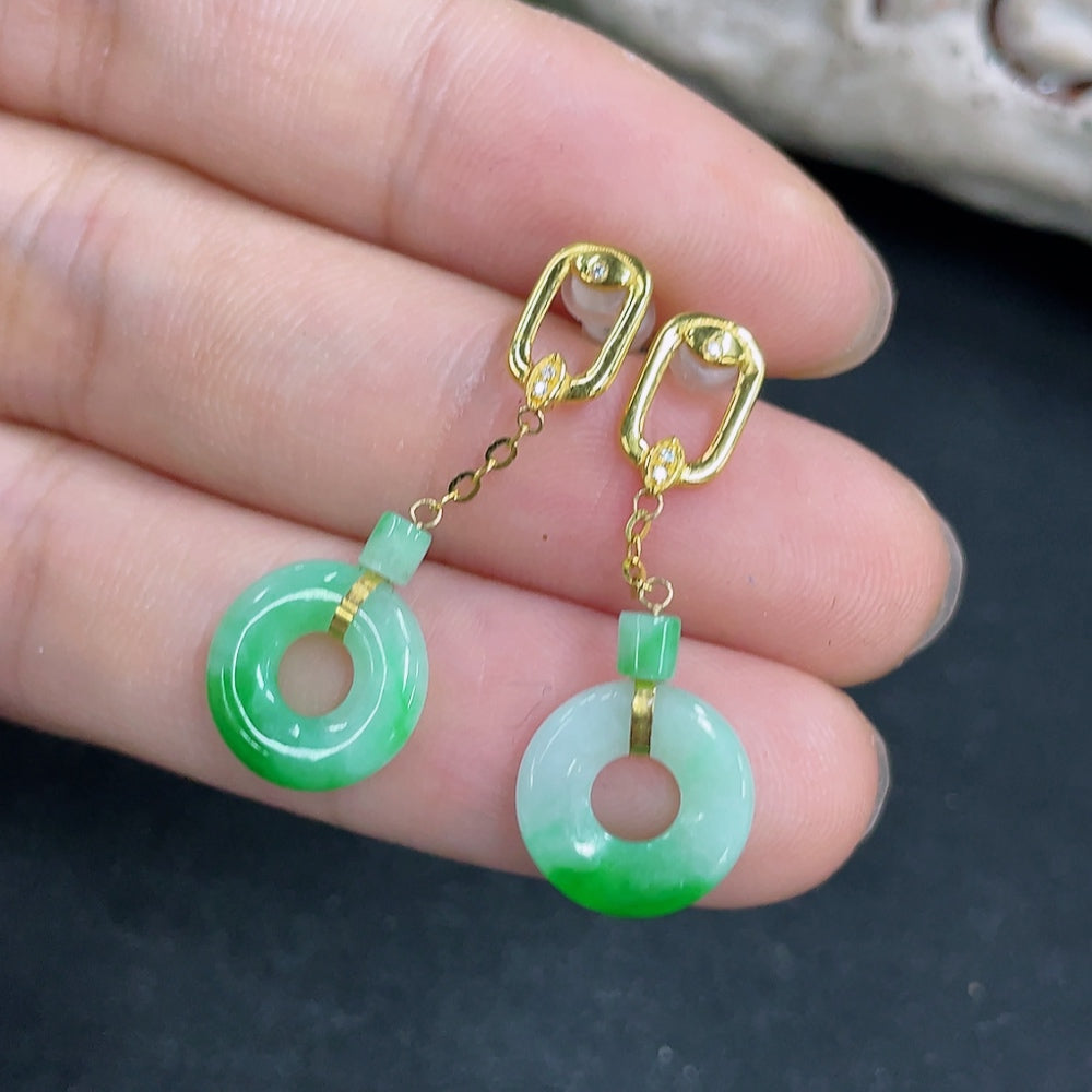 HKHQ jadeite earrings in 18k gold with a total weight of 1.5g, featuring smooth, polished jade stones and elegant gold settings.