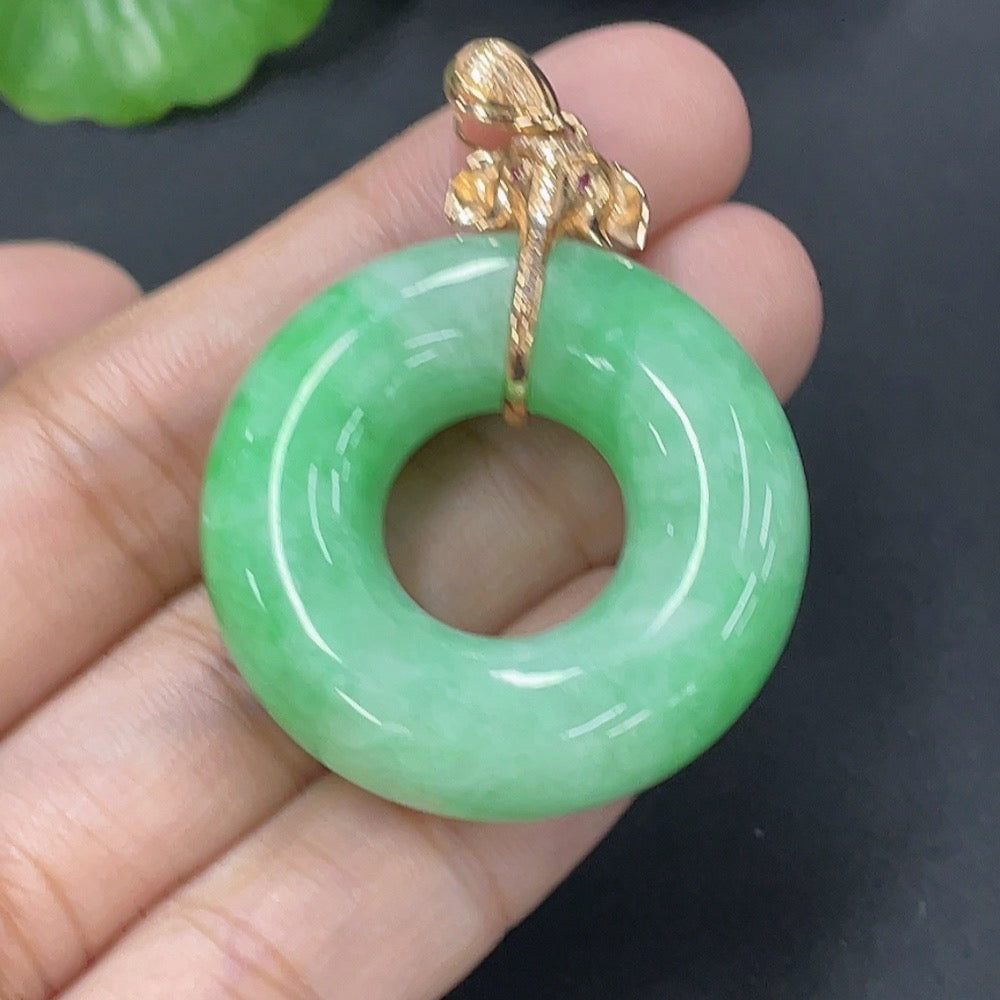 Jadeite Donut Pendant with 18K Gold Clasp and Diamond Accents (Colorless)