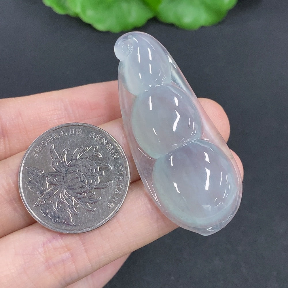 Jadeite Lucky Bean Pendant, Total Weight Approximately 10.8g