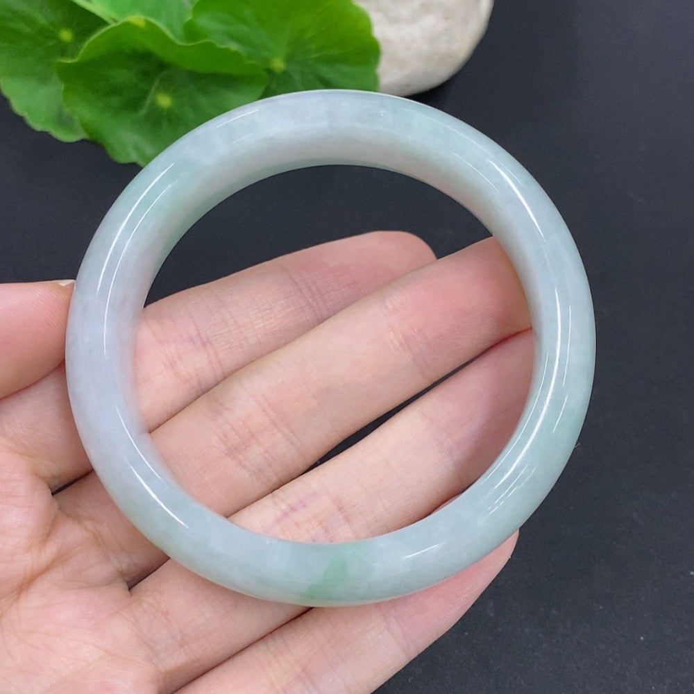 Jadeite round bangle with a total weight of 64.6g, size 54.5, featuring smooth, polished jadeite from HKHQ.