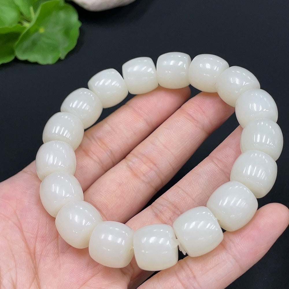 Hetian Jade Bracelet Approx. 12.6mm Total Weight Approx. 63g