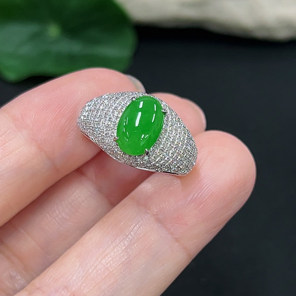 Jadeite Cabochon Inlaid Ring 18k with Diamond Accents