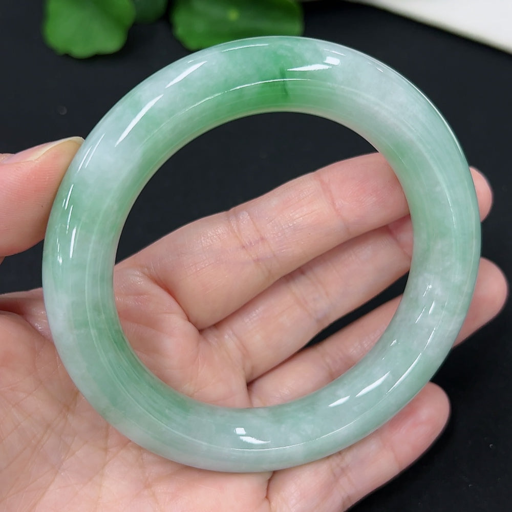 Jadeite Round Bangle