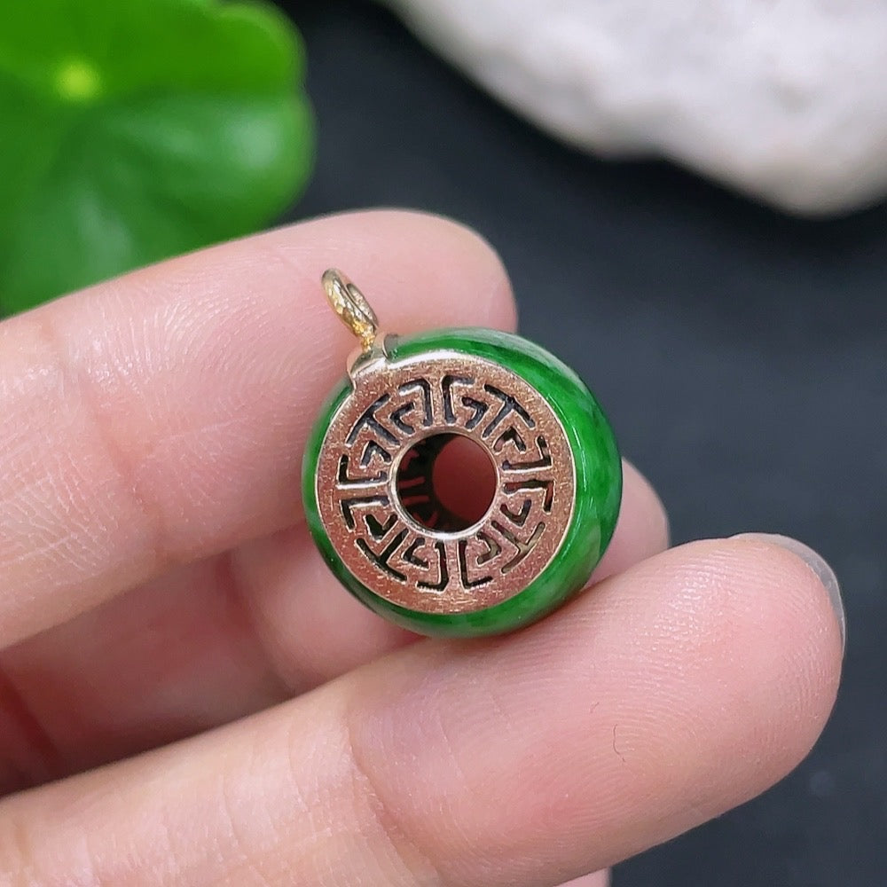 Jadeite Beaded Pendant with 18k Gold (Including Ore)