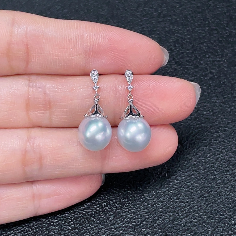 HKHQ seawater pearl earrings with 9.4mm pearls set in 18K gold, totaling approximately 3.75g, elegant jewelry accessory