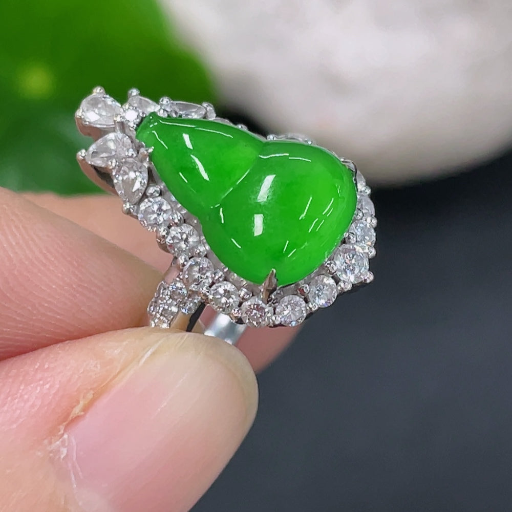 Jadeite Gourd Inlaid Ring 18k Gold with Diamond Accent Size 12.5 Total Weight Approx. 4.83g