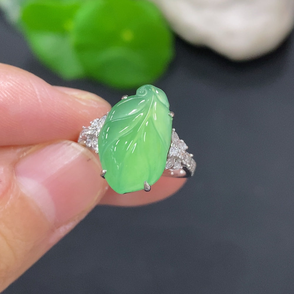 Jadeite Ring in 18K Gold (with Diamond Accents)