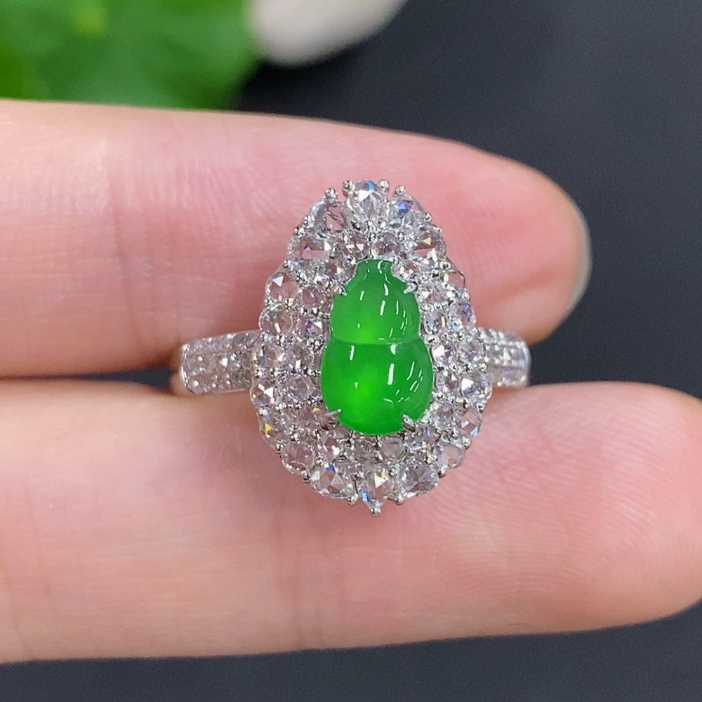 Jadeite Gourd Inlaid Ring 18k GoldWith Diamond Accents