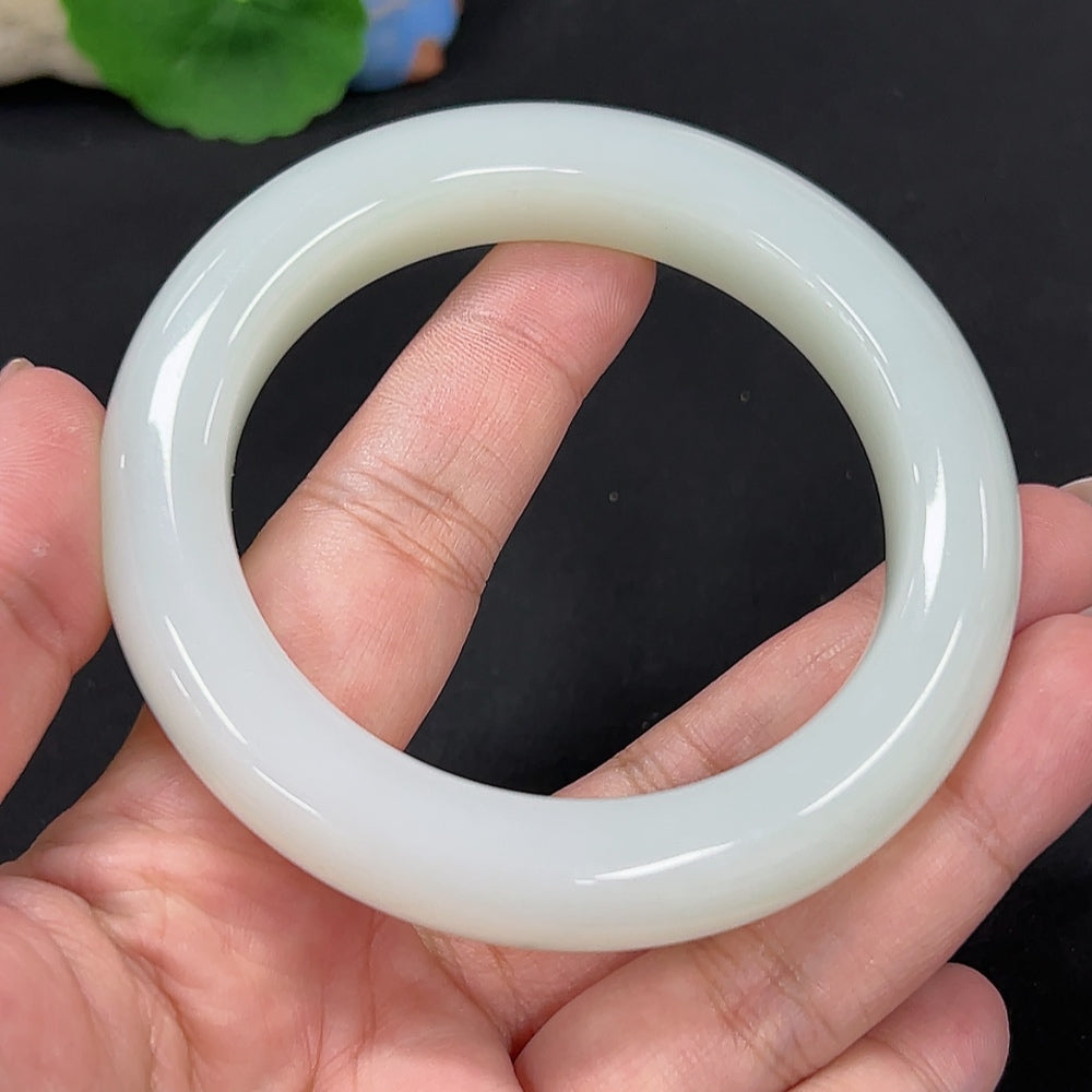 Hetian Jade Round Bracelet Size 59.2 Total Weight Approx. 78.5g