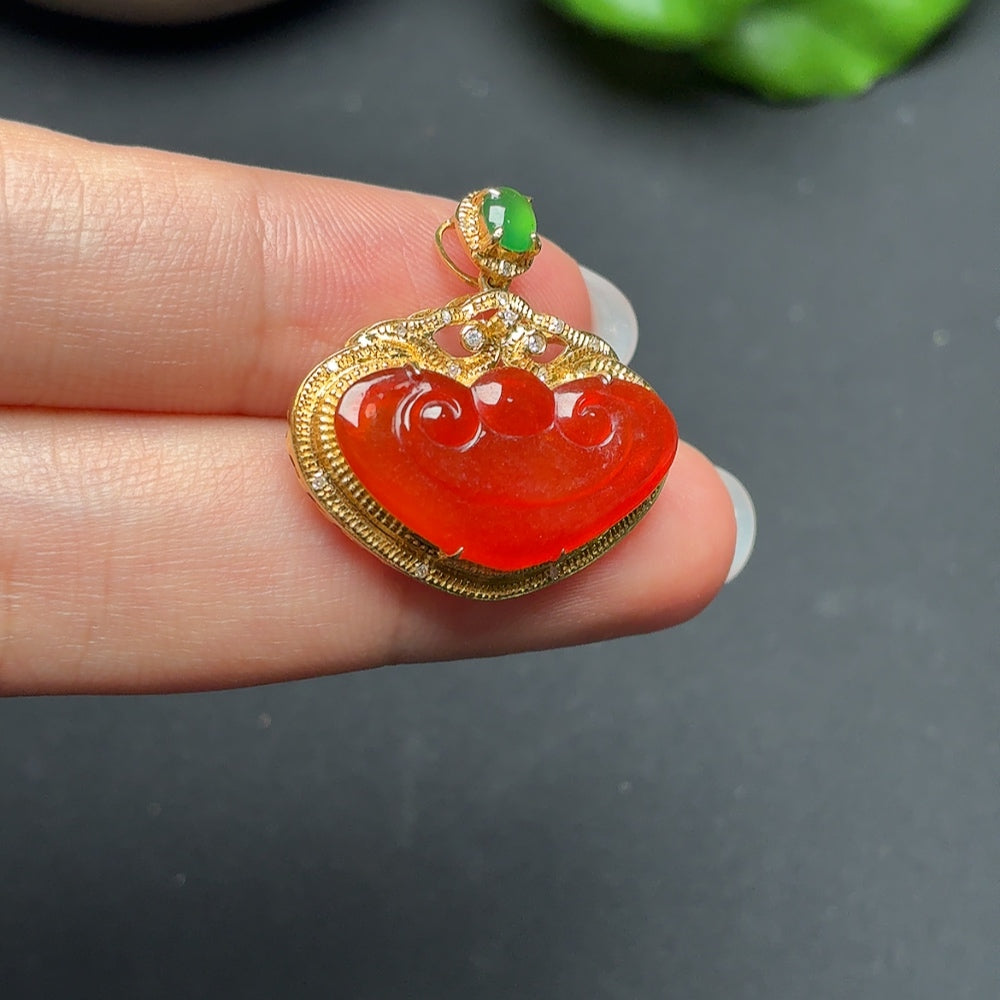 Jadeite Inlaid Pendant Ruyi with Diamond Accents 18k Color Origin Undetermined