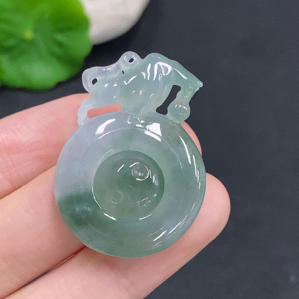 Jadeite Reversal of Fortune Pendant