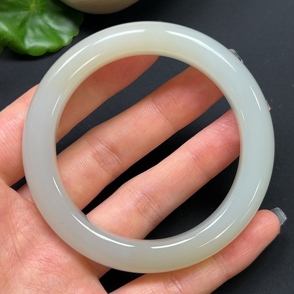 Hetian Jade Round Bangle