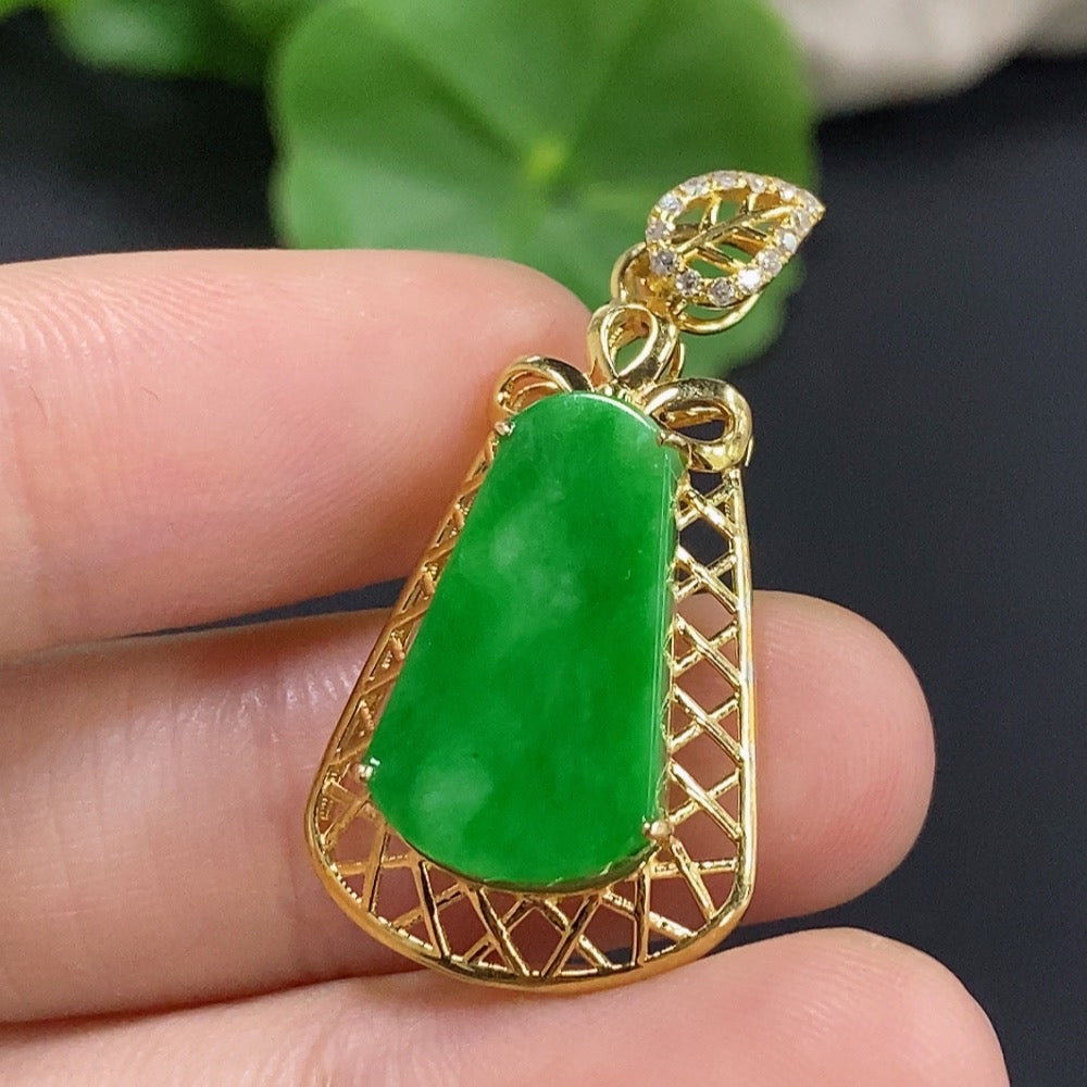 Jadeite Plain Pendant with 18k Diamond Accents