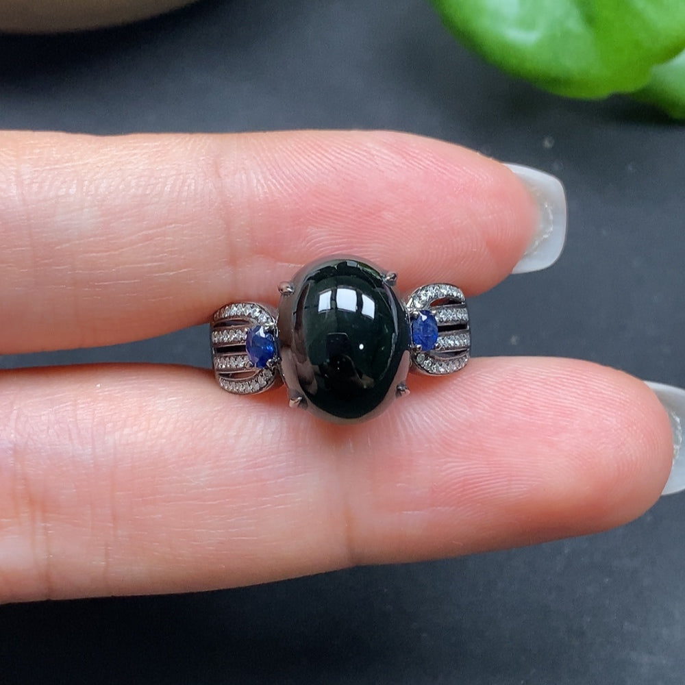 Jadeite and Diamond (Colorless) Ring in 18K Gold