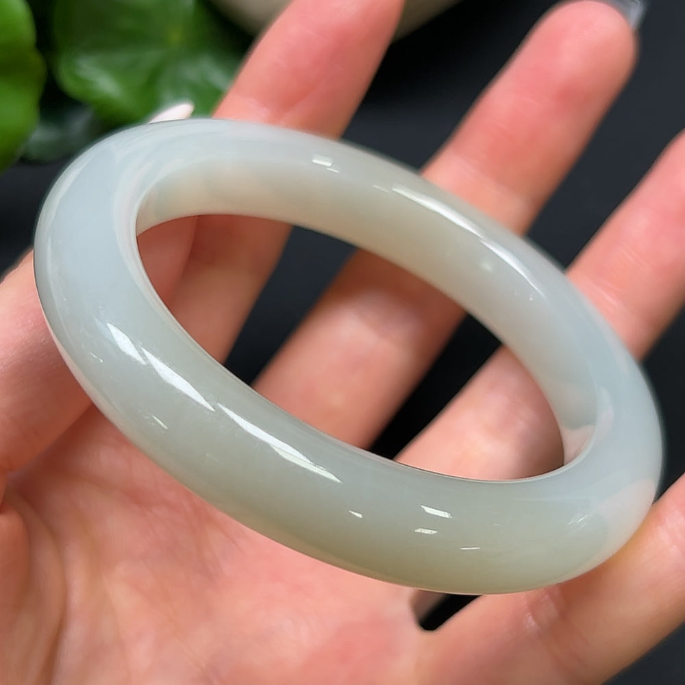 Hetian Jade Round Bangle