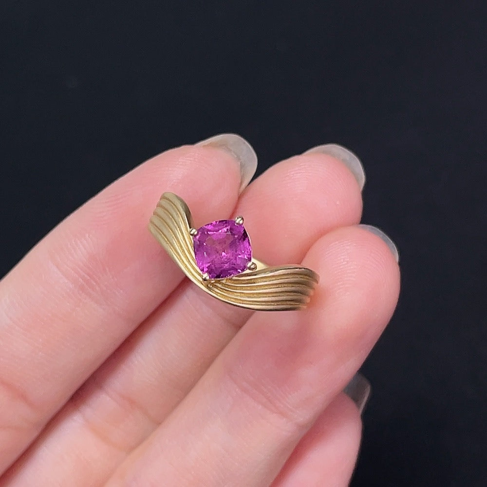 Garnet Inlaid Ring 18k Gold Size 16 Total Weight Approx. 3.39g