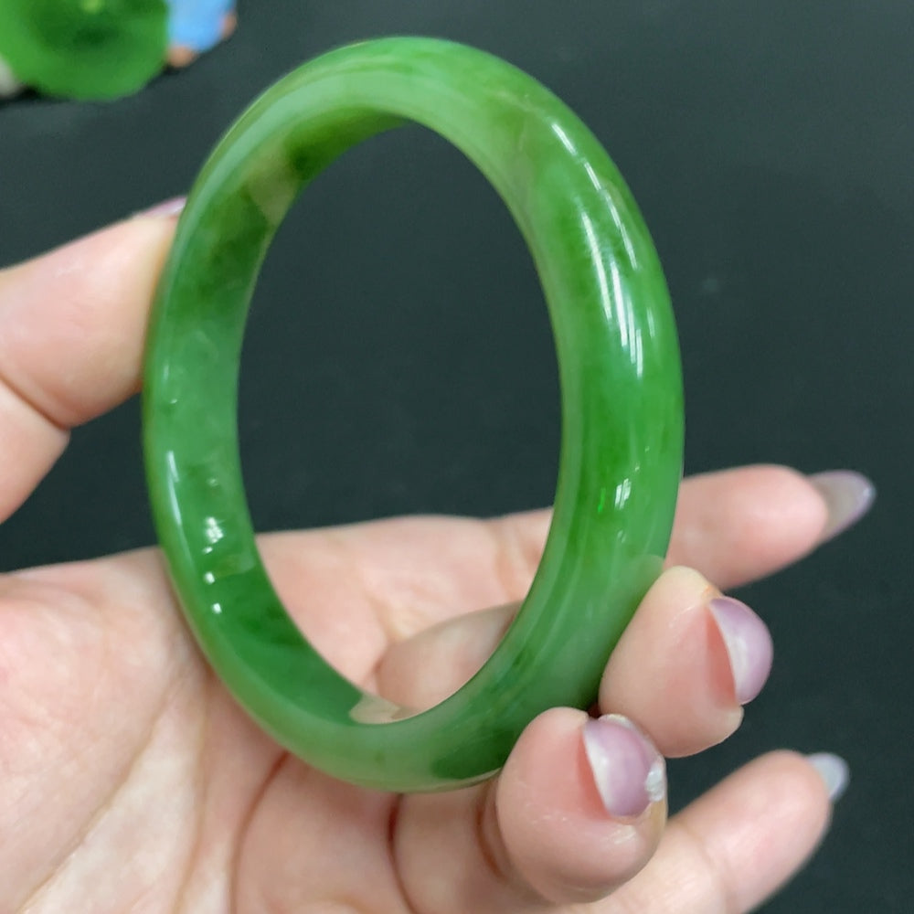 HKHQ Hetian jade round bracelet, size 59.2, weighing approx. 44.1g, showcasing smooth, polished jade beads.