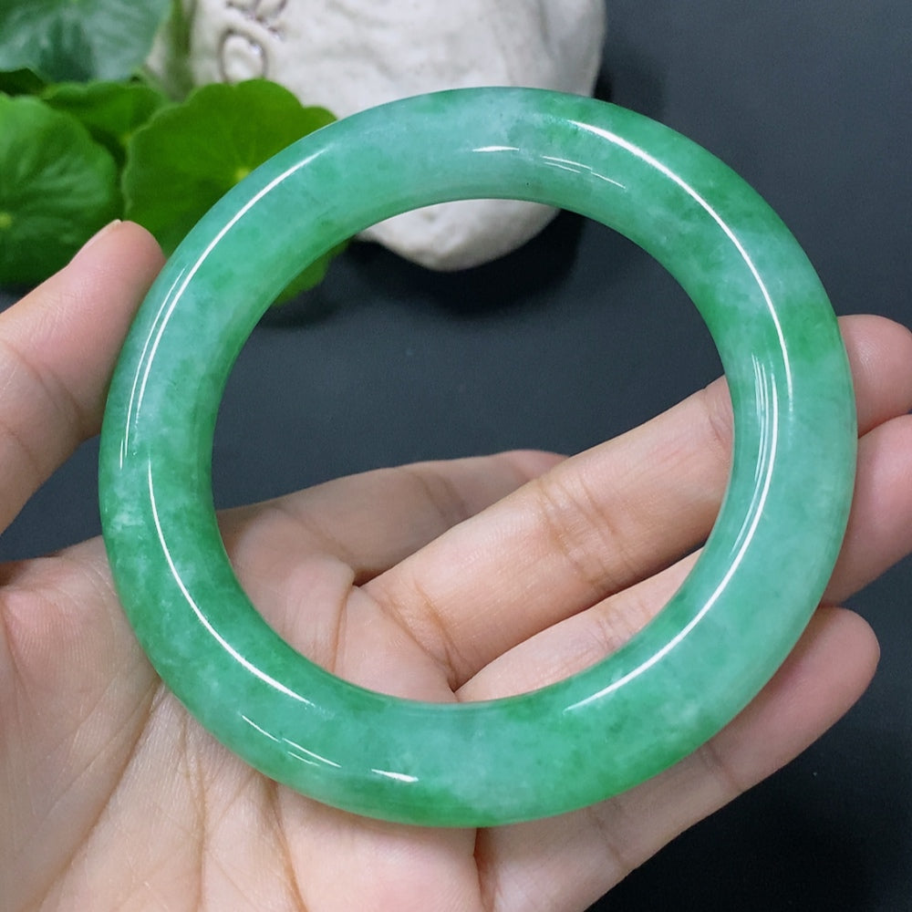 JadeiteRound Bangle, 56.4 Loop Size, Total Weight 80.778g [Total Value: $16,194 USD]