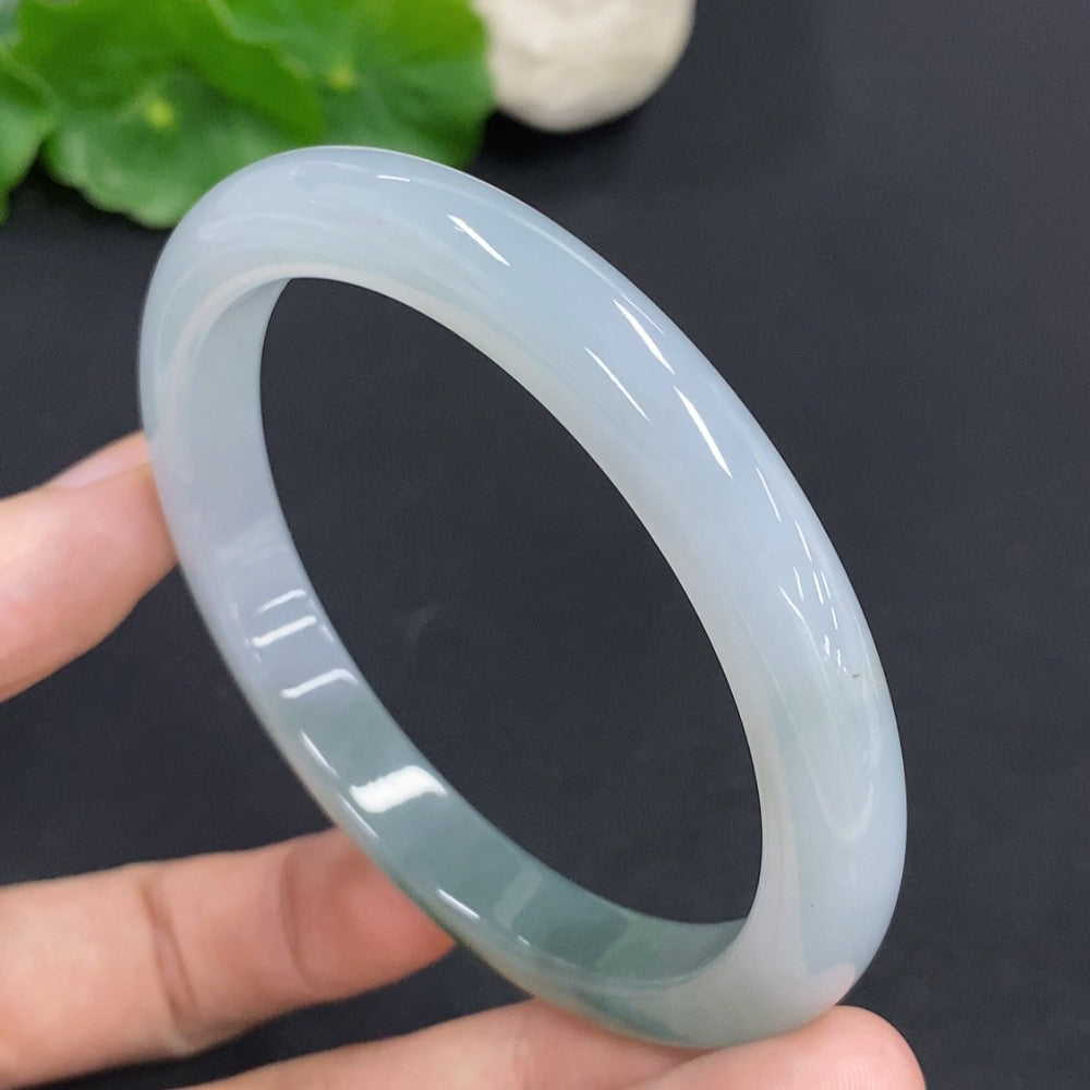 Jadeite Round Bangle