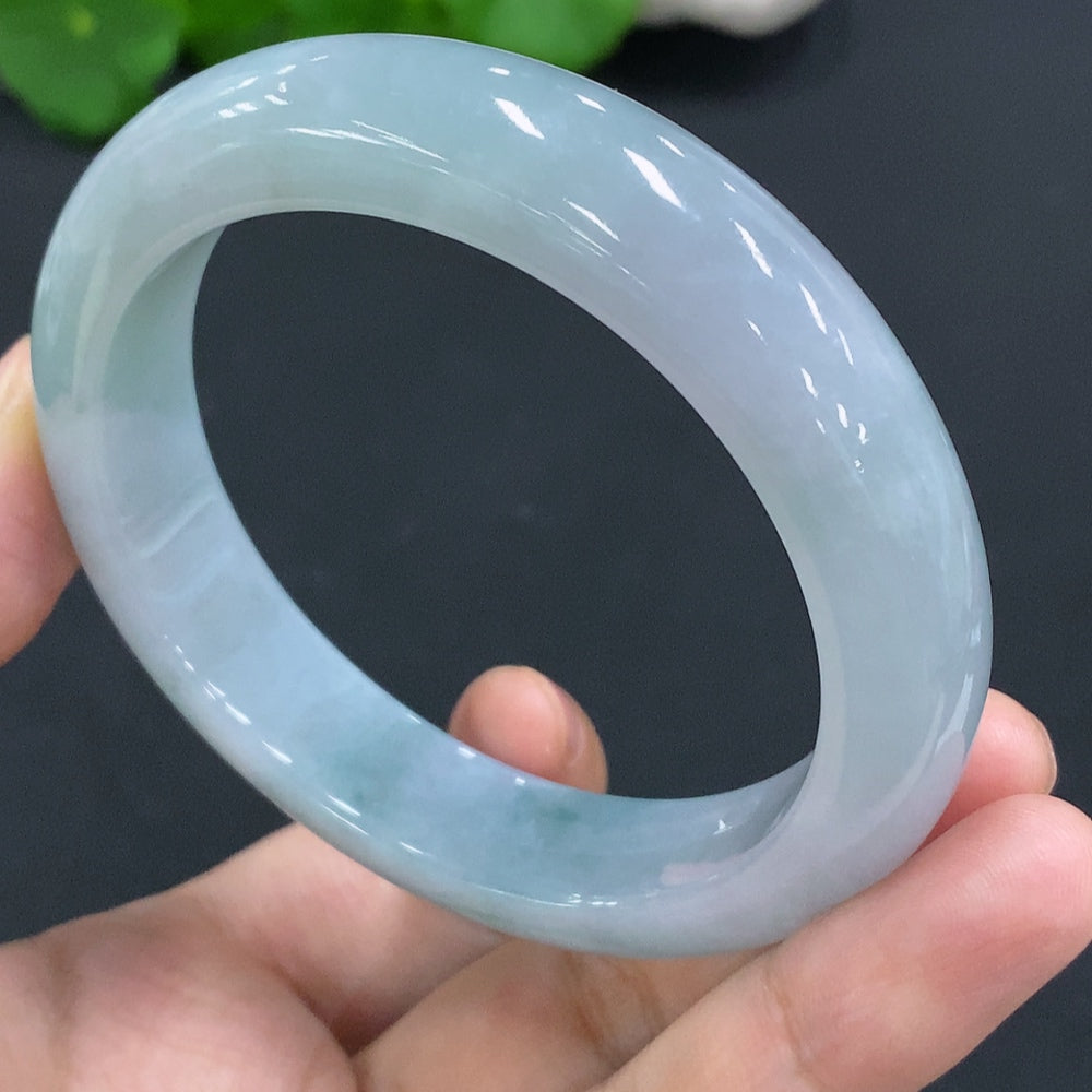 Jadeite round bracelet, size 58, total weight approximately 69.4g