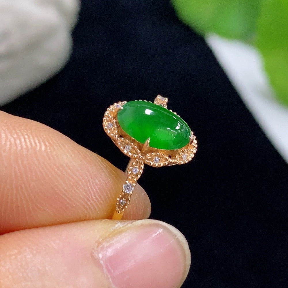 Jadeite inlaid ring 18k with diamond size 12 total weight about 2g