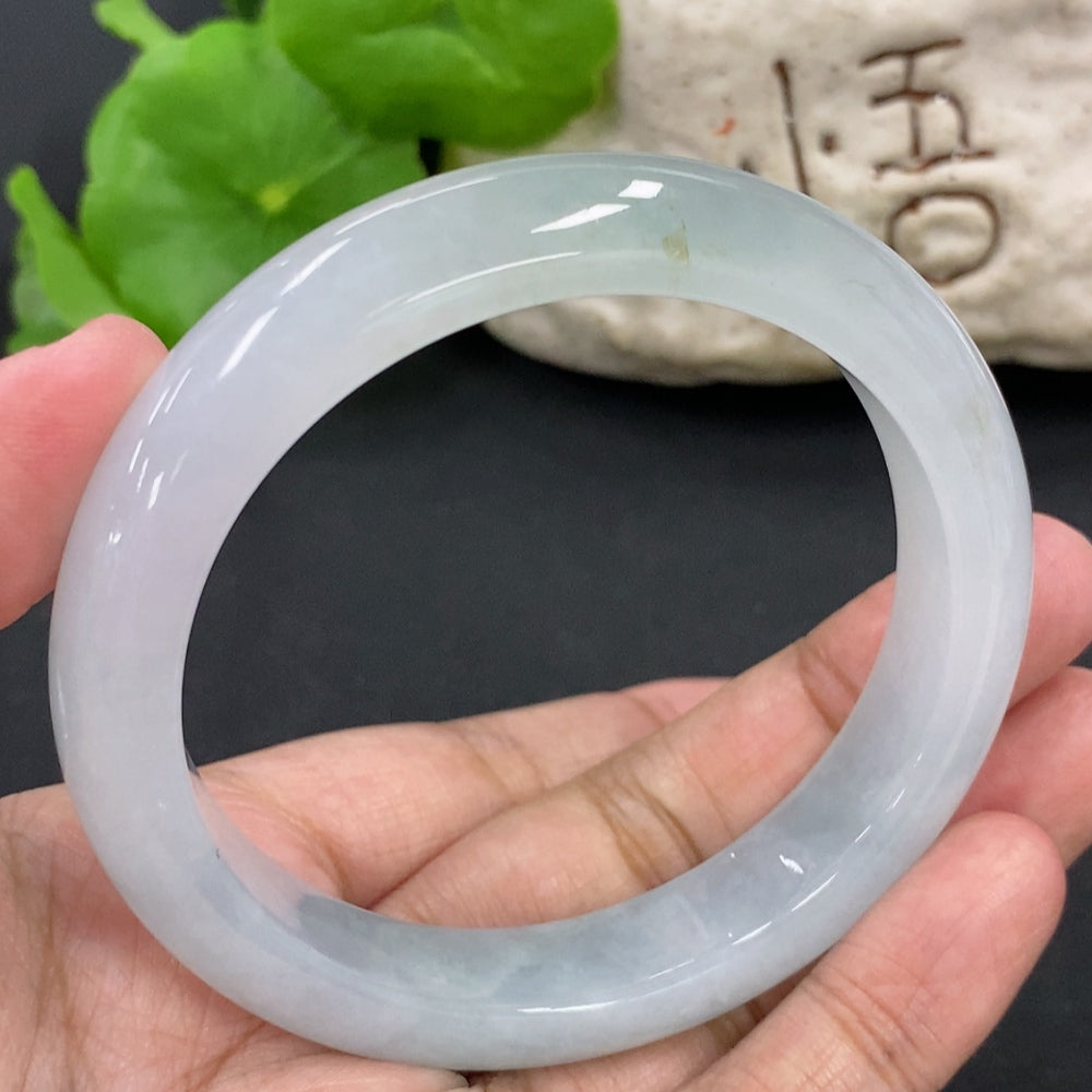 Jadeite Round Bangle