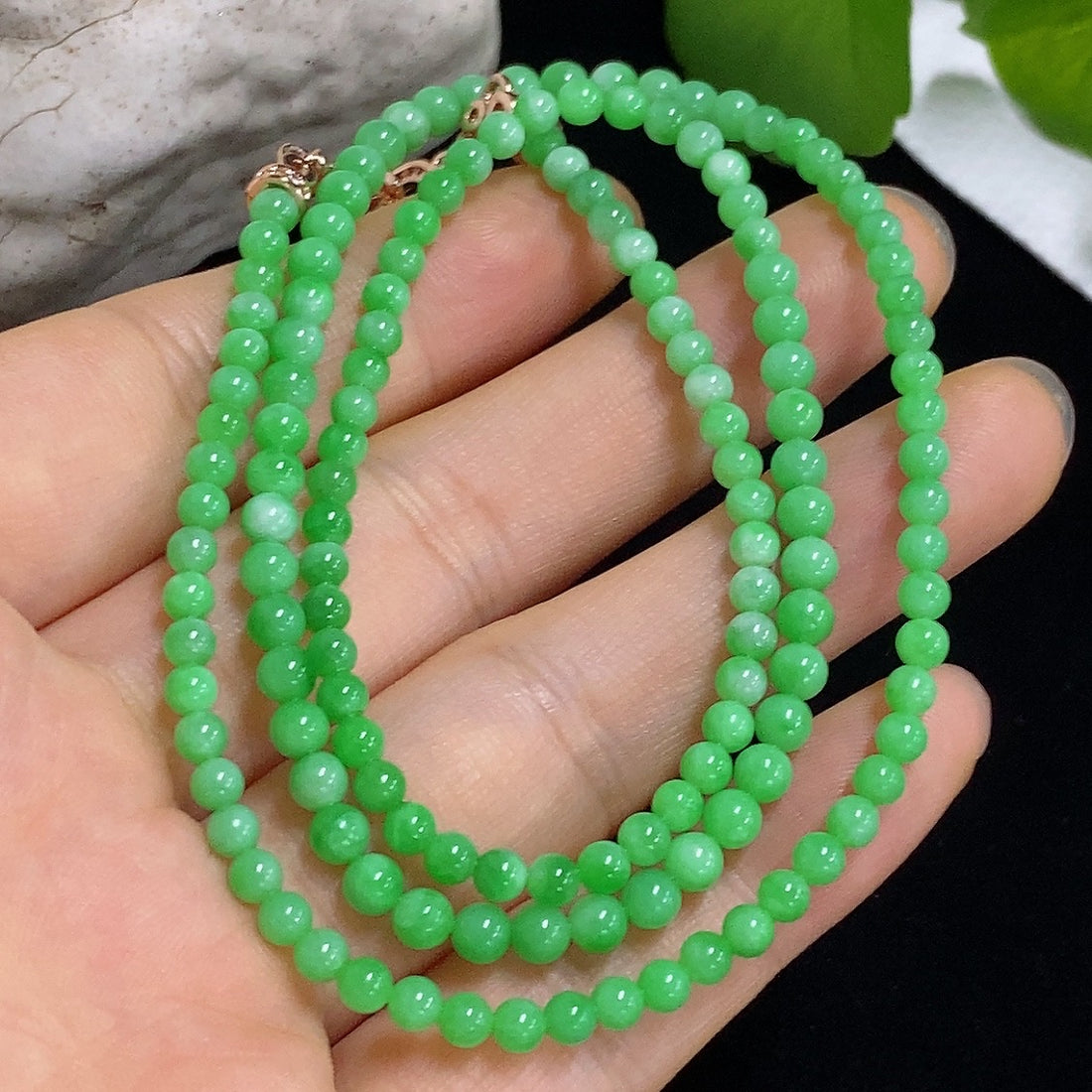 Jadeite Bead Necklace Non-Gold