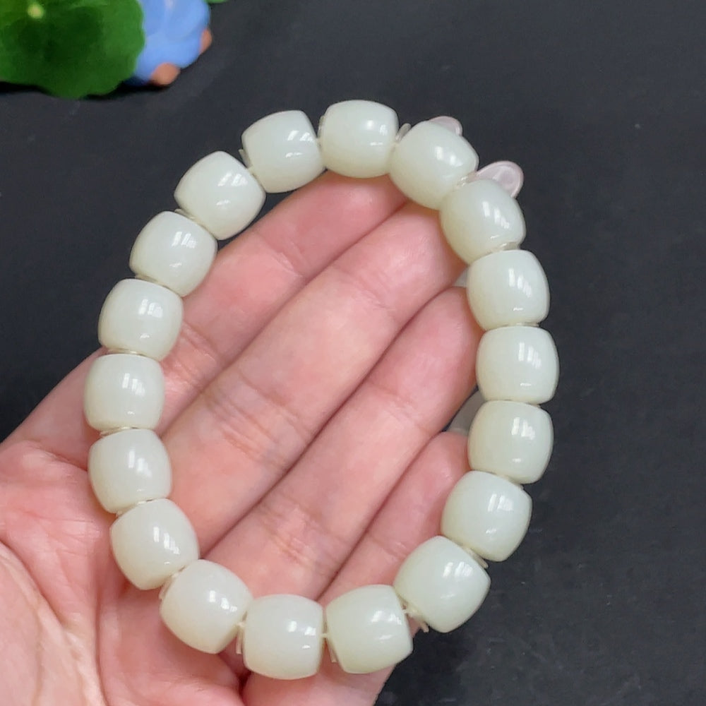 Hetian Jade Bracelet      Approx. 11.4 mm      Total Weight Approx. 51.9g