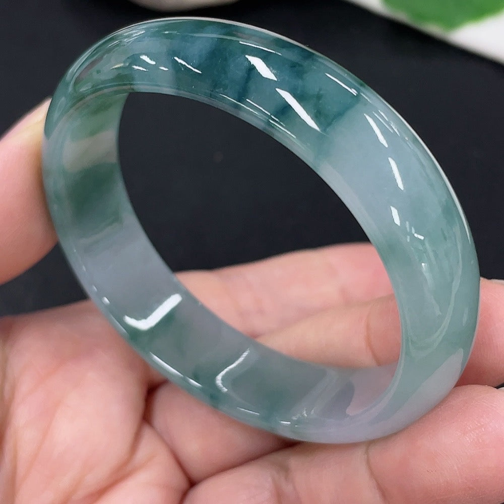 Jadeite Concubine bracelet with 52/46.8 size, HKHQ jade jewelry, featuring smooth green jade beads and a total weight of 37.6g.