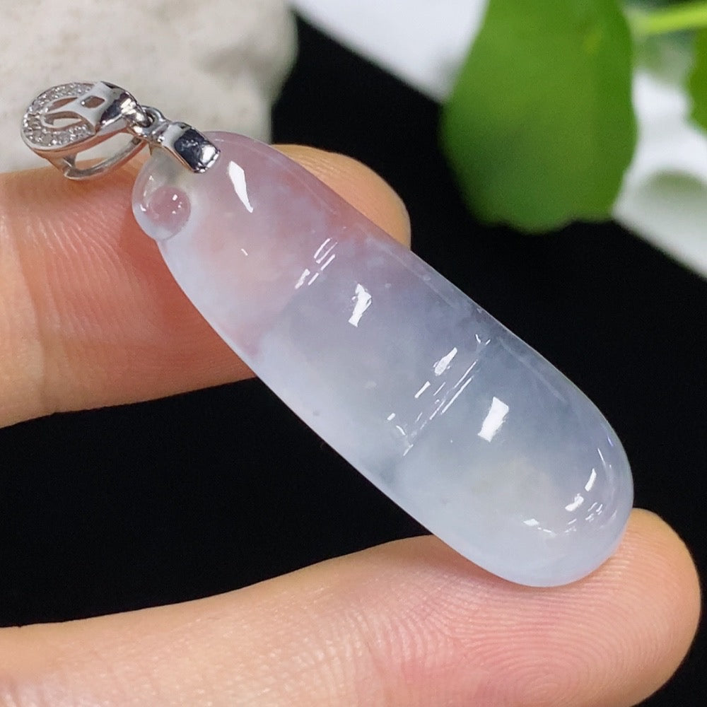 Jadeite Bean Pendant with 18K Gold and Diamond Accents, Total Weight Approximately 5.23g