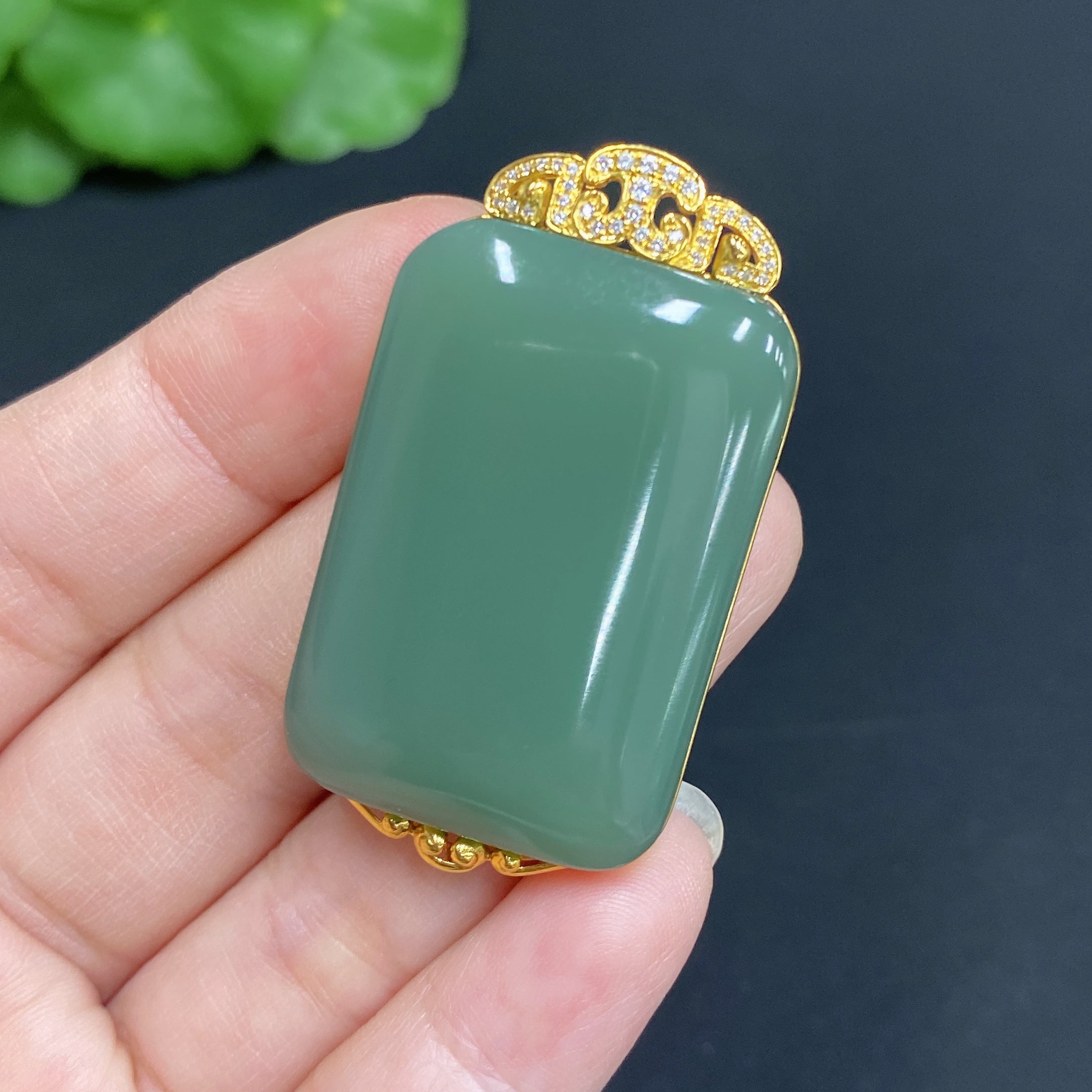 Hetian Jade Jasper Pendant, Plain Pendant, 18k Gold, Total Weight Approx. 18g, Non-Diamond