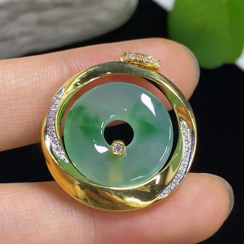 Jadeite Pendant 18k with Diamond Accents