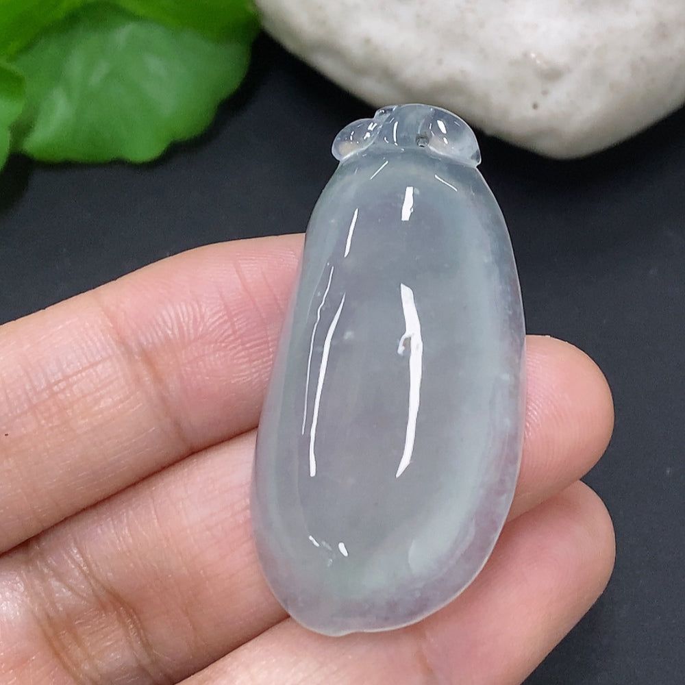 Jadeite Auspicious Gourd Pendant, Total Weight Approximately 11.6g
