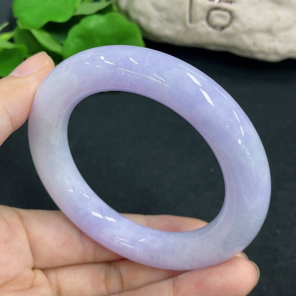 HKHQ jadeite round bangle, size 52.4, with a polished smooth surface and a total weight of approximately 75.76g.