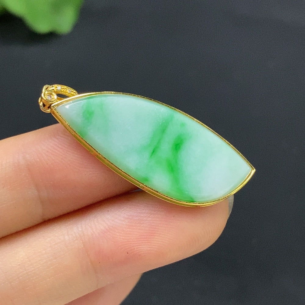 Jadeite Plain Pendant 18K Gold Total Weight Approx. 3.9g