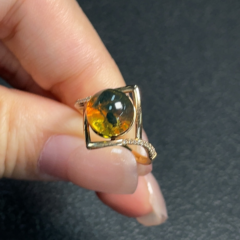 Amber Beeswax Ring 18K Gold with Diamond Accents, Total Weight Approx. 2.31g, Stone Size 8.1mm, Size 13