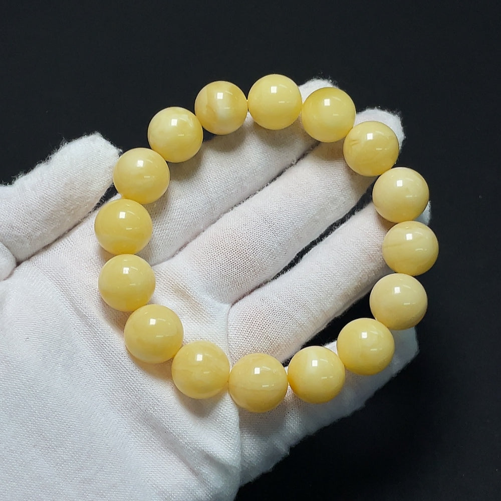 Amber Beeswax Bracelet, Total Weight Approx. 22.8g, Size About 13.1-13.8mm