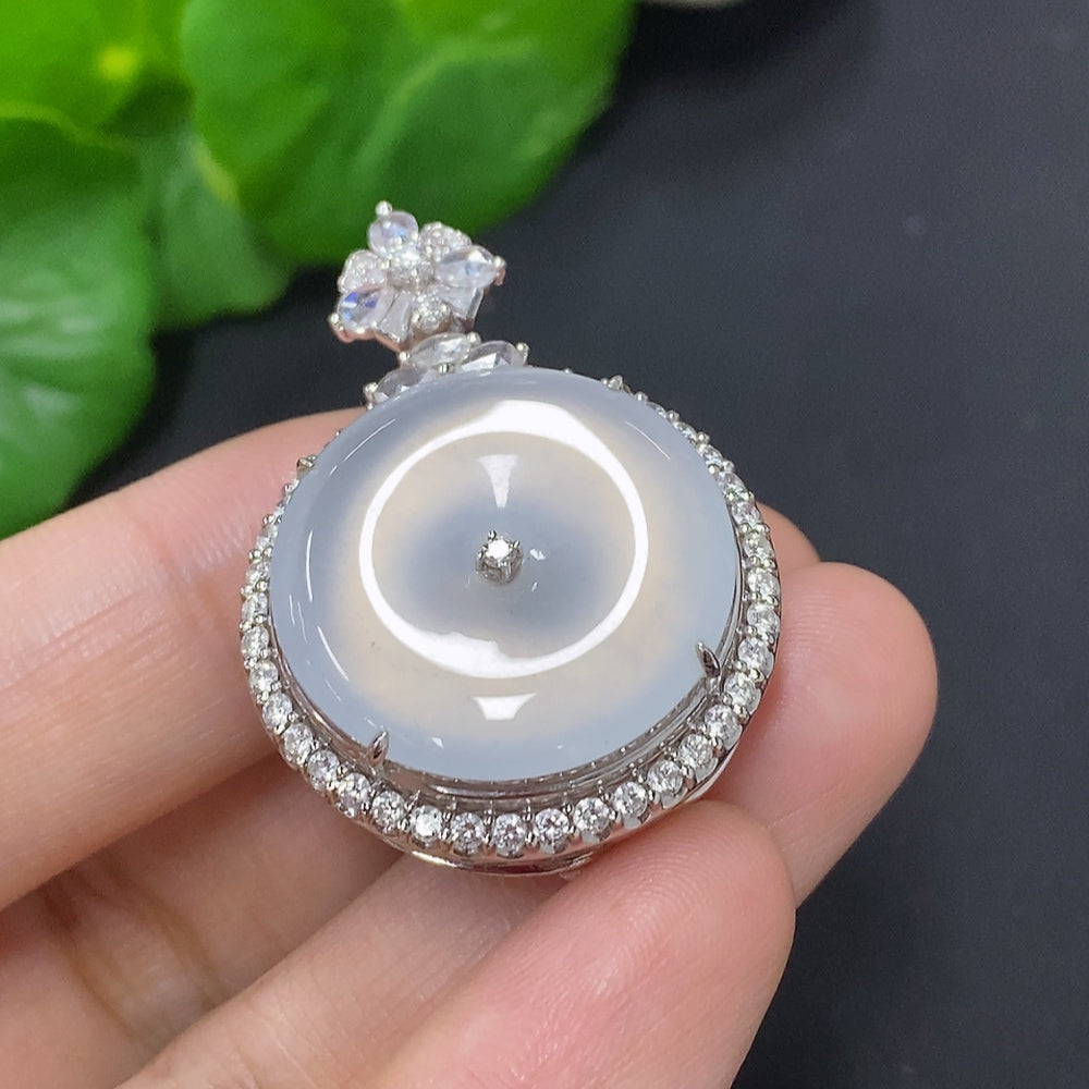 Jadeite Pendant with 18K Gold, Total Weight Approx. 11.7g (Accented with Diamonds, Non-diamond Quantity: Large 1pc)